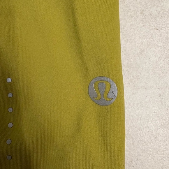 Lululemon Fast and Free Crop II Leggings Nulux 19’’ in Golden Lime Size 8 - Picture 3 of 13